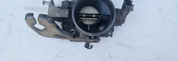 Ford Focus Throttle body valve XS4UKB
