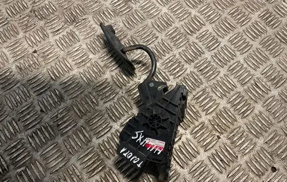 Toyota Hilux (AN10, AN20, AN30) Accelerator throttle pedal