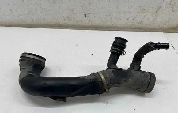 Land Rover Discovery 5 Intercooler hose/pipe FPLA9C619BD FPLA5H390AD