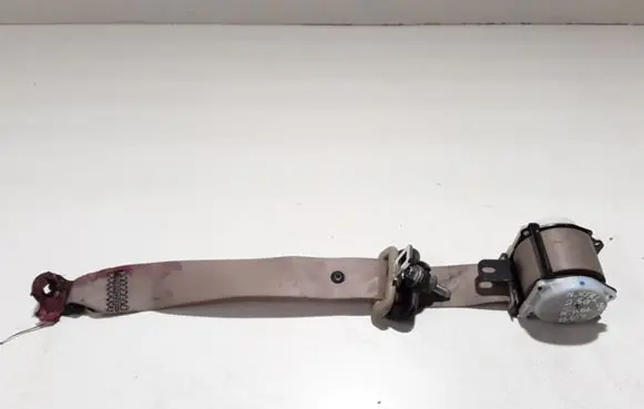 Nissan X-Trail T31 Rear seatbelt C70581L08