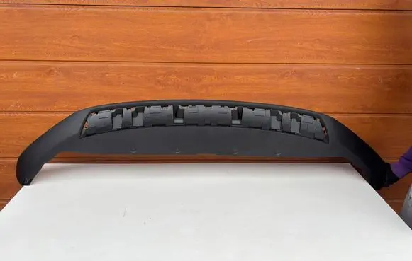 Volvo XC40 Front bumper lip 32136097 BP8BA