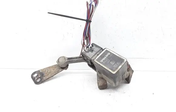 Headlight/headlamp level sensor