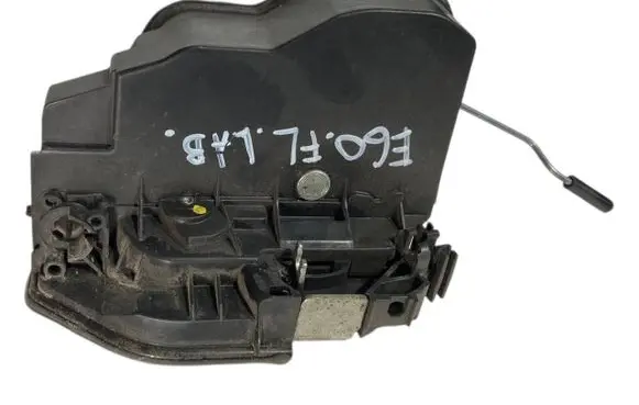 BMW 5 E60 E61 Front door lock 7202144
