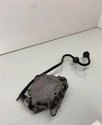 Audi A3 S3 8P Vacuum pump 03L145100G 03L145100
