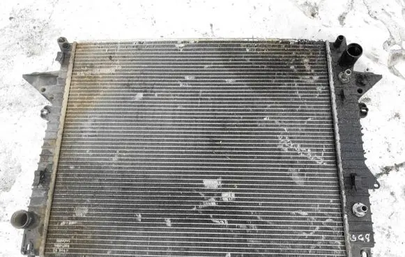 Land Rover Discovery 3 - LR3 Coolant radiator etr10111