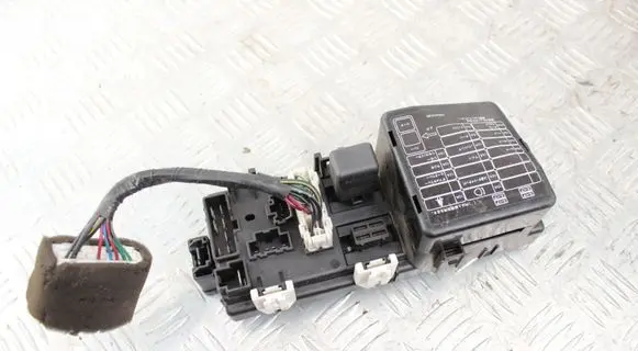 Mitsubishi 3000 GT Fuse box set