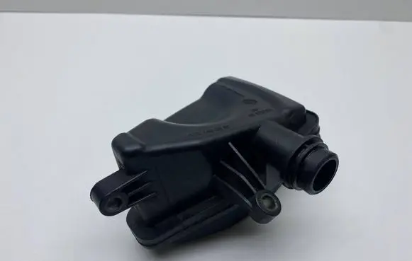 Intake resonator