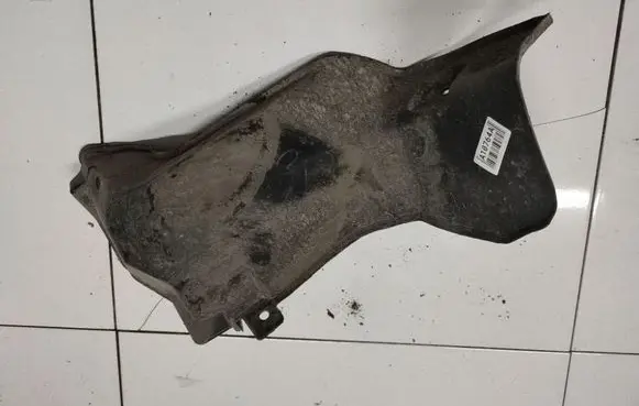 Engine splash shield/under tray