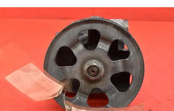 Honda FR-V Power steering pump 