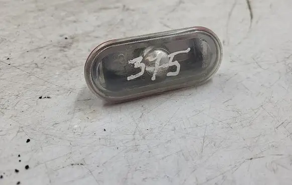 Volkswagen Bora Front fender indicator light 