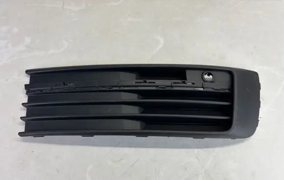 Volkswagen Multivan T6 Front bumper lower grill 7E5853684 K3499