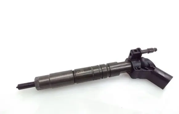 Mercedes-Benz S W221 Fuel injector 0445116026 A6420701187