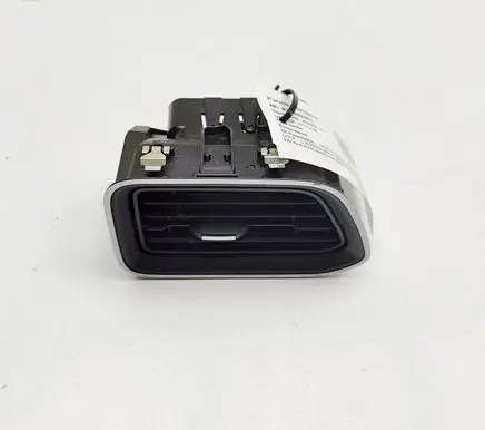 Nissan NV400 Dashboard air vent grill cover trim 687501519R