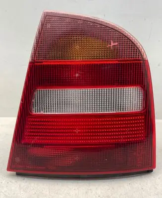Skoda Octavia Mk1 (1U) Rear/tail lights 1U6945112 1U6945096