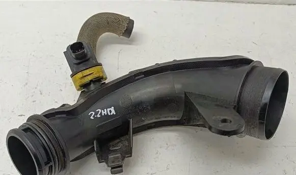 Citroen C5 Turbo air intake inlet pipe/hose 