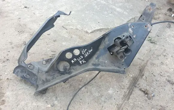 Headlight/headlamp mounting bracket