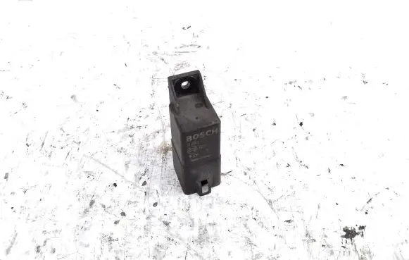 Honda CR-V Glow plug pre-heat relay 0281003056