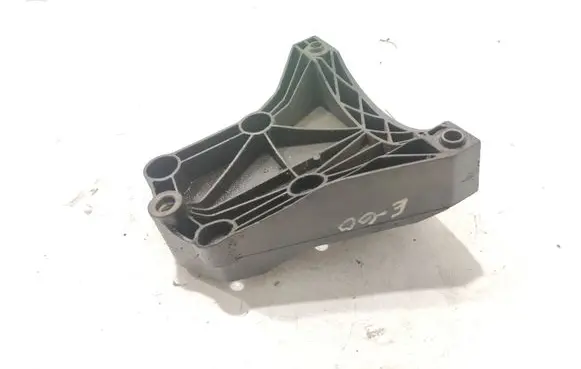 BMW 5 E60 E61 A/C compressor mount bracket 7792202 14011810