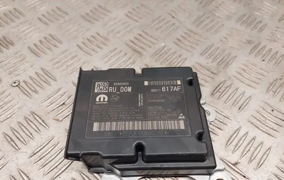 Chrysler Pacifica Airbag control unit/module 68211617AF
