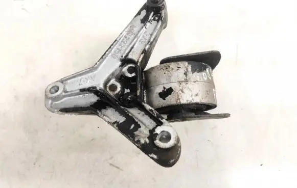 Mitsubishi Space Star Engine mount bracket mr222150