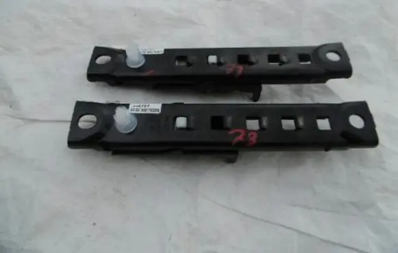 Opel Mokka X Seat belt trim 13585757