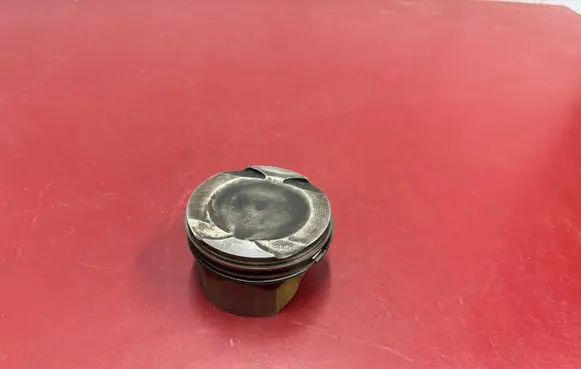 BMW 7 F01 F02 F03 F04 Piston 7613626 761362602
