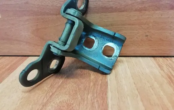 Renault Zoe Front door upper hinge 804001571R 06078R