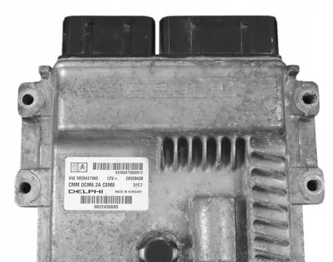 Peugeot 3008 I Engine control unit/module 9822456680