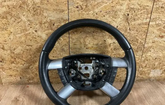 Ford Focus Steering wheel 4M513600