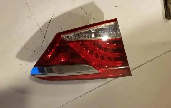 Hyundai i40 Tailgate rear/tail lights 924033Z000