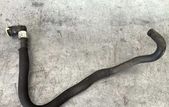 Volvo S60 Engine coolant pipe/hose 8671547 L2138514