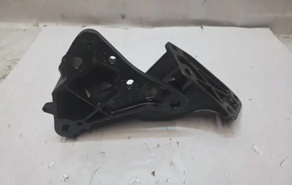 McLaren 570S Rear door upper hinge 13A6367CP