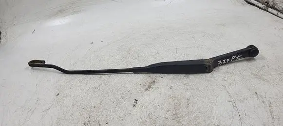 Audi A4 S4 B5 8D Front wiper blade arm 