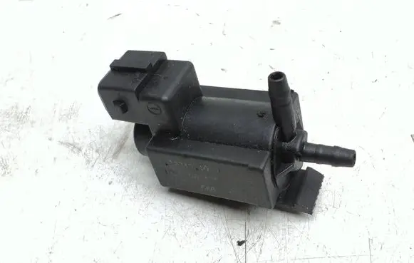 Volvo XC90 Turbo solenoid valve 30611668 72224010
