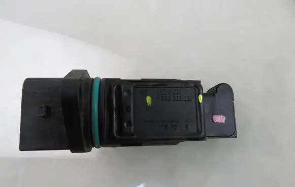 Audi A4 S4 B5 8D Mass air flow meter F00C2G2027