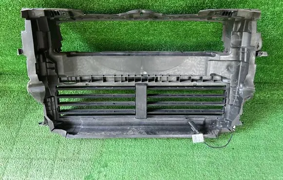 Mini Clubman F54 Intercooler air guide/duct channel 