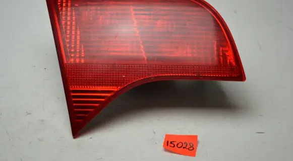 Tailgate rear/tail lights