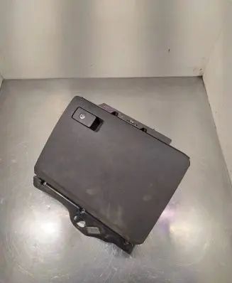 Volkswagen PASSAT B7 Glove box 3C1857097