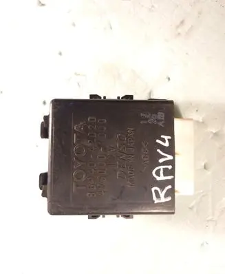 Toyota RAV 4 (XA30) Window wiper relay 8594042020