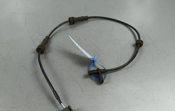 Nissan Pulsar ABS rear brake sensor 34304208A4