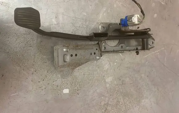 Ford Focus Brake pedal BV61-2467-GB