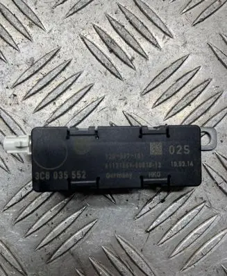 Volkswagen PASSAT CC Aerial antenna amplifier 3C8035552