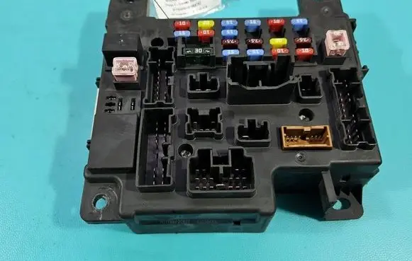 Citroen C-Crosser Fuse box set 8637A318 IMPRK1589945