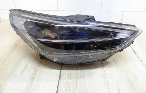 Hyundai i30 Headlight/headlamp 92102G4600