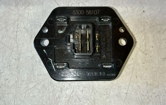 Mitsubishi Lancer Heater blower motor/fan resistor 830058107