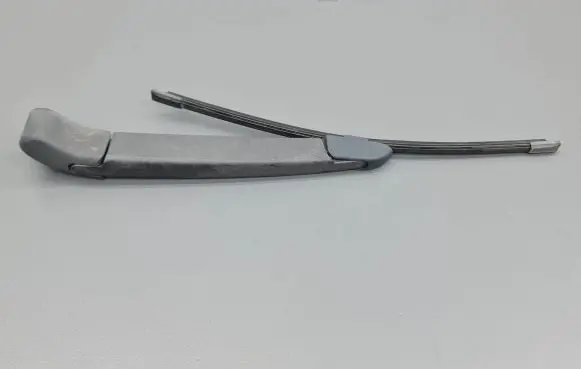 Hyundai i30 Rear wiper blade arm