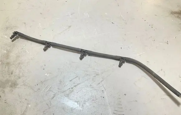 Fuel return line/hose