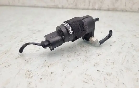 Audi A4 S4 B8 8K Windscreen/windshield washer pump 8K9955647