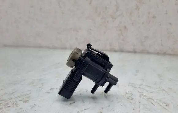 Audi A6 S6 C6 4F Turbo solenoid valve 1K0906283A