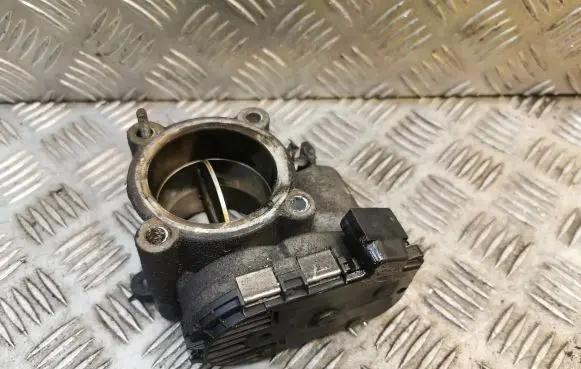 Mercedes-Benz CLS C219 Throttle valve 6420900070 A6420900070